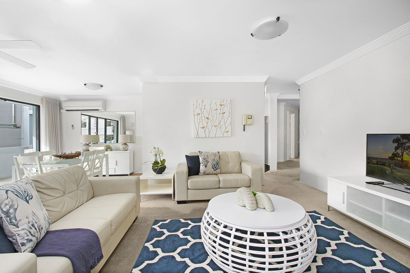 Bella Vista – Luxury 2 bedroom – Unit 10 & 16 | Manly Surfside Holiday